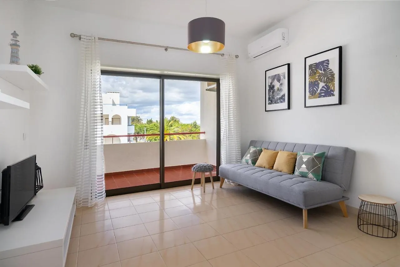 Acqua Vista Family Apartment - 200M From Beach بورش 0*,
